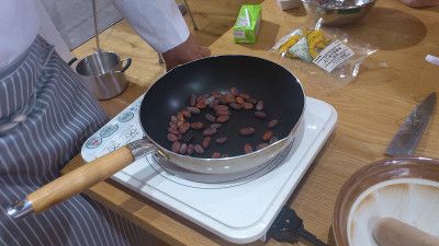 bean-to-bar-chocolate-making-workshop22