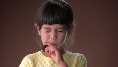 cute-children-faces-ate-bitter-chocolate4