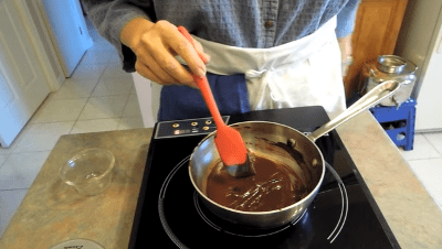 making-cocoa-butter-from-cacao-nib3